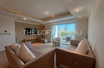 Apartment - 2 Bedrooms - 2 Bathrooms for rent in Viva West - Viva Bahriyah - The Pearl Island - Doha
