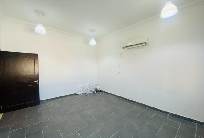 998103 - Property Main Image