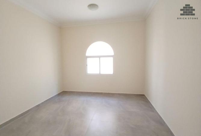 913178 - Property Image 2