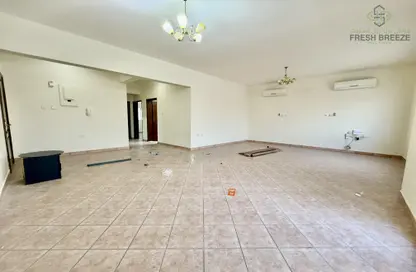 Apartment - 2 Bedrooms - 2 Bathrooms for rent in Old Airport Road - Old Airport Road - Doha