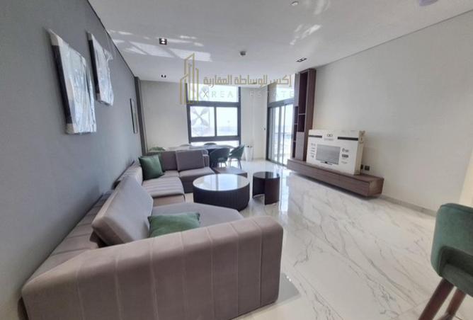 985889 - Property Image 2