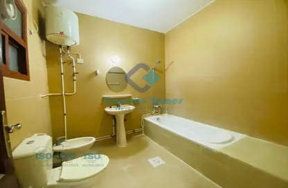 Apartment - 3 Bedrooms - 3 Bathrooms for rent in Al Mansoura - Al Mansoura - Doha