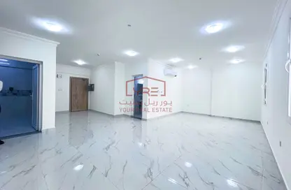 Apartment - 2 Bedrooms - 3 Bathrooms for rent in AL Maha Commercial Complex - New Al Hitmi - Fereej Bin Omran - Doha