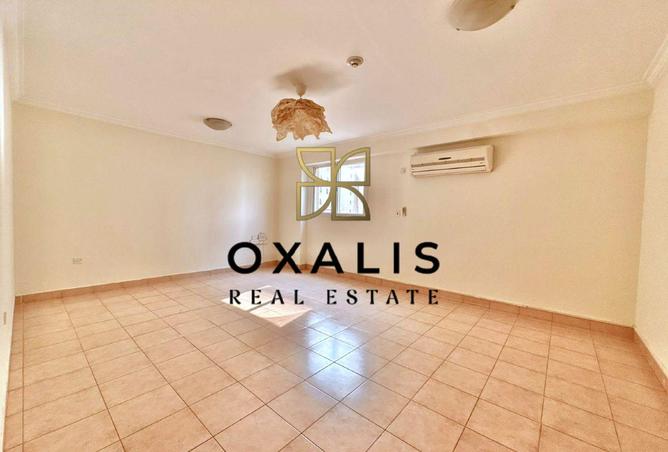 1002174 - Property Image 2