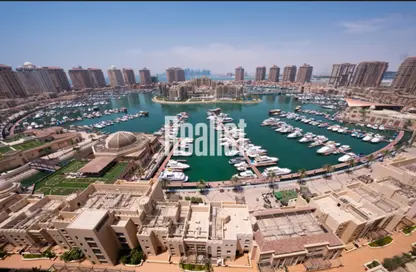 Apartment - 2 Bedrooms - 3 Bathrooms for rent in West Porto Drive - Porto Arabia - The Pearl Island - Doha