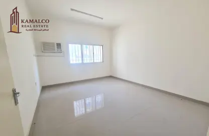 شقة - 4 غرف نوم - 2 حمامات للايجار في فريج بن محمود - الدوحة
