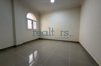 Apartment - 2 Bedrooms - 2 Bathrooms for rent in Bin Omran 35 - Fereej Bin Omran - Doha