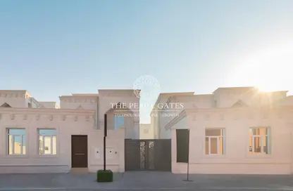 Villa - 5 Bedrooms - 7 Bathrooms for sale in Wadi Al Shaheeniya Street - Ain Khaled - Doha