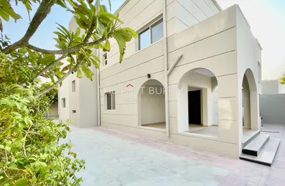 Villa - 4 Bedrooms - 5 Bathrooms for rent in Maamoura Villas - Al Maamoura - Doha