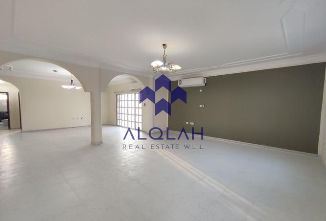 935125 - Property Image 2
