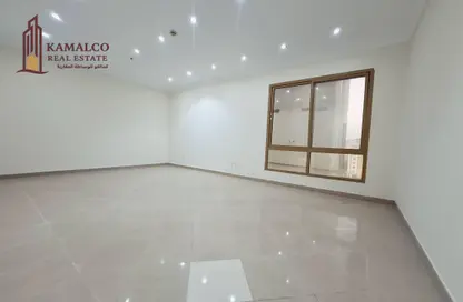Apartment - 2 Bedrooms - 2 Bathrooms for rent in Umm Ghwailina Comm - Umm Ghuwalina - Umm Ghuwailina - Doha
