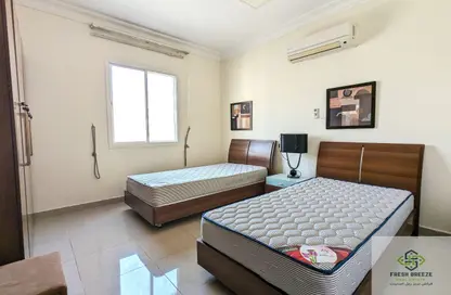 Apartment - 3 Bedrooms - 3 Bathrooms for rent in Umm Ghuwailina 4 - Umm Ghuwailina - Doha