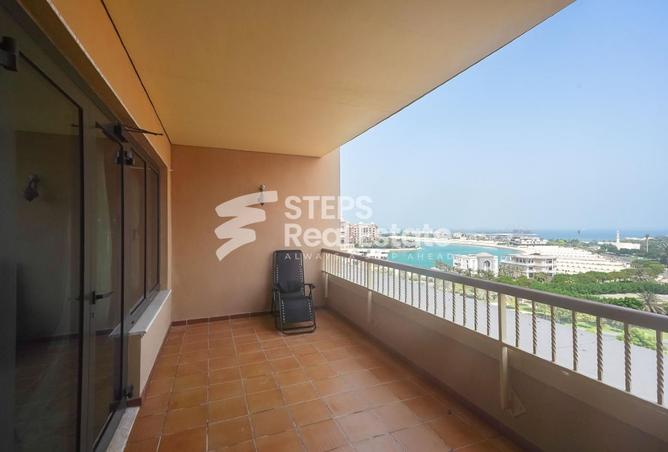 985809 - Property Image 3