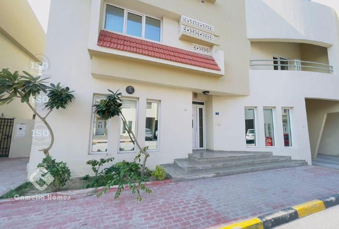 952571 - Property Image 2