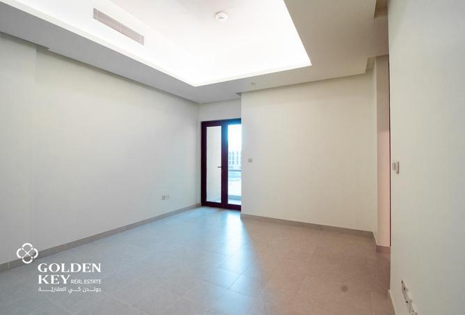 812692 - Property Image 3