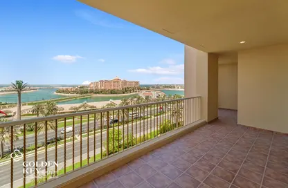 Apartment - 2 Bedrooms - 3 Bathrooms for rent in East Porto Drive - Porto Arabia - The Pearl Island - Doha