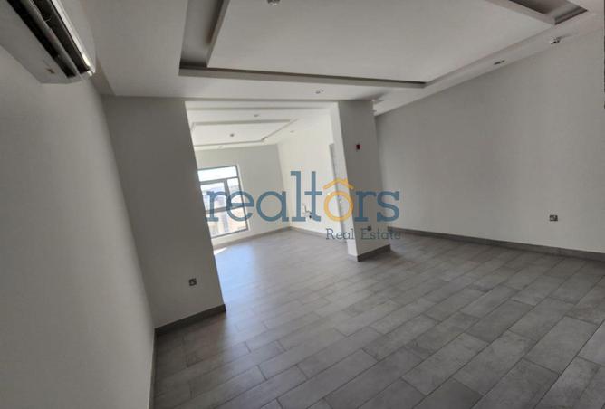 999338 - Property Image 3