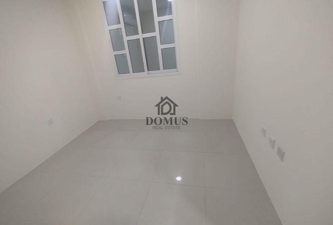 1005692 - Property Image 2