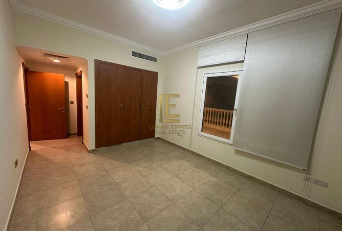 895099 - Property Image 2