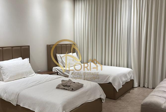 894352 - Property Image 3