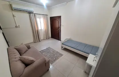 Apartment - Studio - 1 Bathroom for rent in Madinat Khalifa Building 58 - Madinat Khalifa South - Madinat Khalifa - Doha
