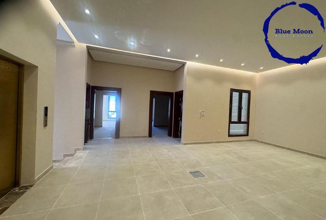 941400 - Property Image 2