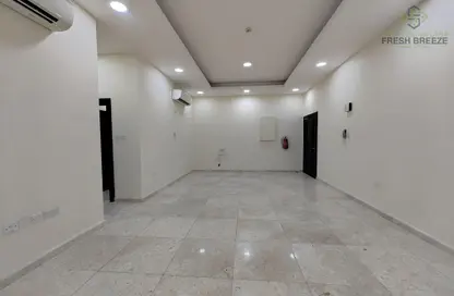 Apartment - 3 Bedrooms - 3 Bathrooms for rent in Al Nasr Street - Al Nasr - Doha
