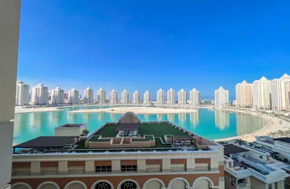 شقة - 3 غرف نوم - 4 حمامات للايجار في ابراج المتحدة - فيفا بحرية - جزيرة اللؤلؤة - الدوحة