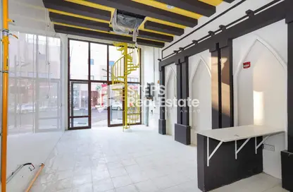 Shop - Studio for rent in Wholesale Market Street - Abu Hamour - Doha