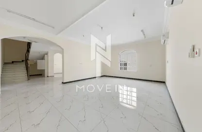Villa - 5 Bedrooms - 4 Bathrooms for rent in Ain Khaled Villas - Ain Khaled - Doha