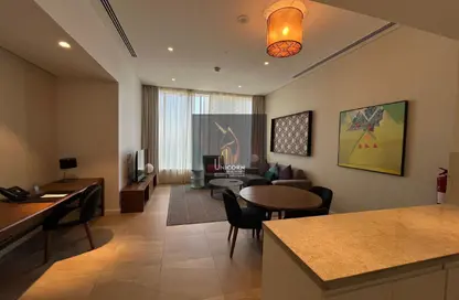 شقق فندقية - غرفة نوم - 2 حمامات للايجار في برج وست باي - الخليج الجنوبي - الخليج الغربي - الدوحة
