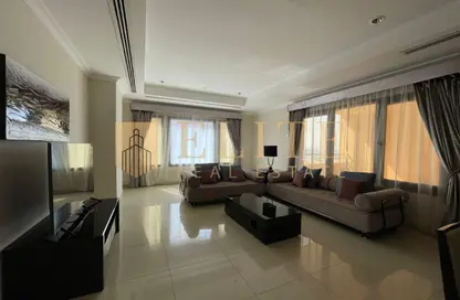 Apartment - 1 Bedroom - 2 Bathrooms for rent in East Porto Drive - Porto Arabia - The Pearl Island - Doha