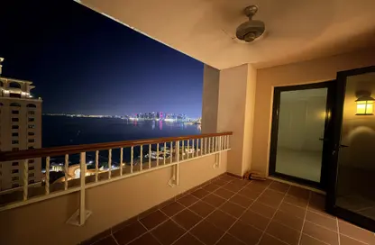 شقة - 2 غرف نوم - 2 حمامات للايجار في طريق بورتو الشرقي - بورتو أرابيا - جزيرة اللؤلؤة - الدوحة