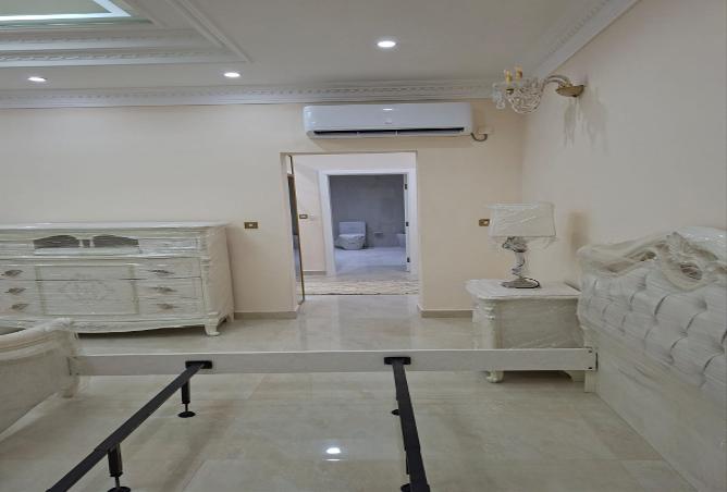 978808 - Property Image 2