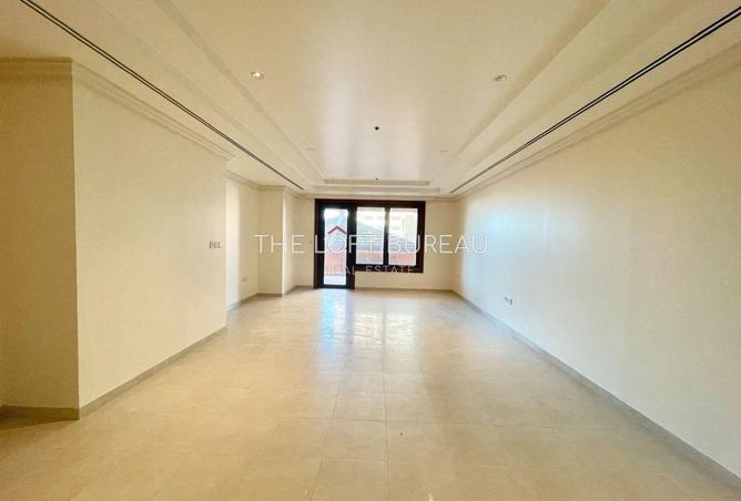 933109 - Property Image 2