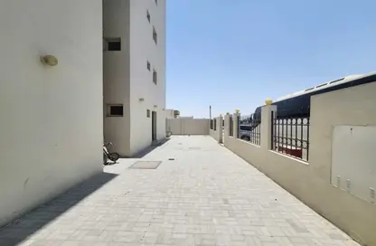 Labor Camp - Studio - 7+ Bathrooms for rent in Industrial Area 5 - Industrial Area - Industrial Area - Doha