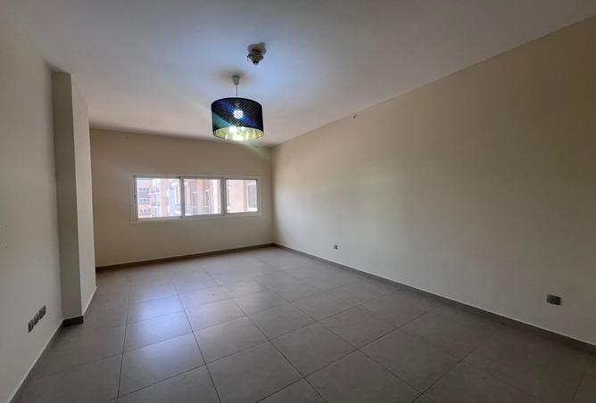 937903 - Property Main Image