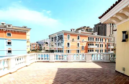 Apartment - 5 Bedrooms - 6 Bathrooms for rent in Mercato - Qanat Quartier - The Pearl Island - Doha