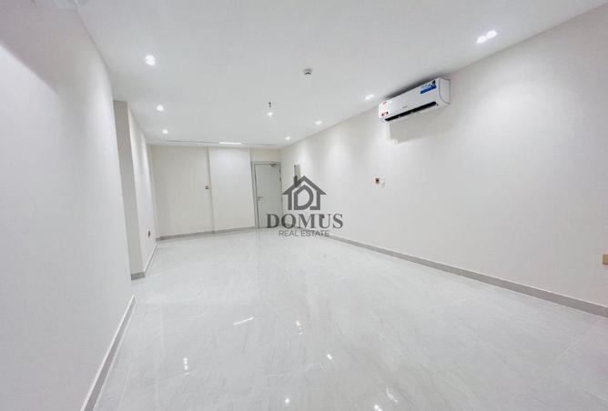 955828 - Property Image 3