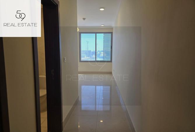 1002957 - Property Image 2