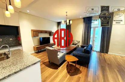 Apartment - 2 Bedrooms - 3 Bathrooms for rent in Floresta Gardens - Floresta Gardens - The Pearl Island - Doha