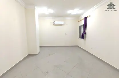 شقة - 2 غرف نوم - 2 حمامات للايجار في منتزه 10 - المنتزه - الدوحة