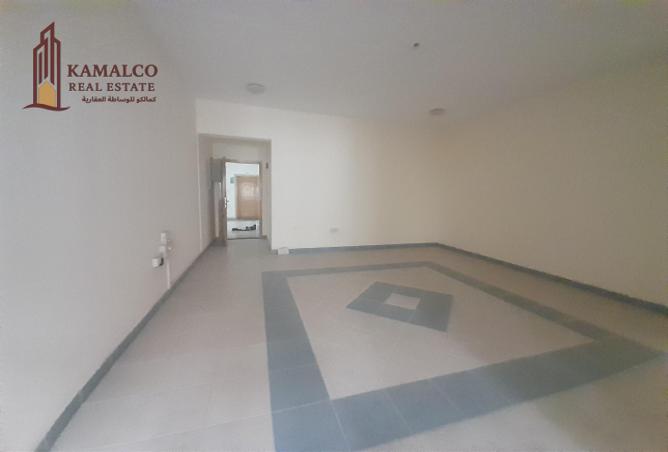 929208 - Property Image 2