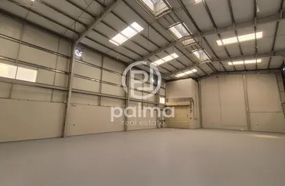 Warehouse - Studio - 2 Bathrooms for rent in Industrial Area 5 - Industrial Area - Industrial Area - Doha