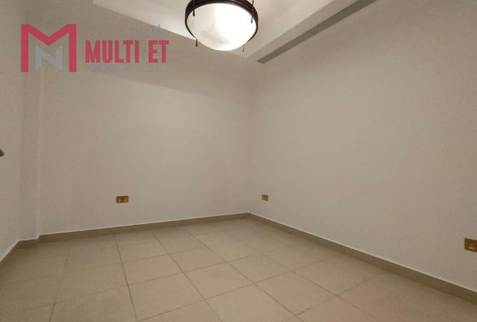 975210 - Property Image 3