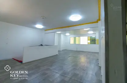 Shop - Studio - 1 Bathroom for rent in Salwa Road - Al Aziziyah - Doha