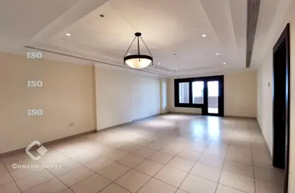 Apartment - 1 Bedroom - 2 Bathrooms for rent in Porto Arabia - The Pearl Island - Doha