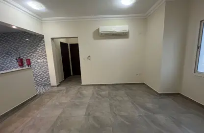 Apartment - 2 Bedrooms - 2 Bathrooms for rent in Hiteen Street - Al Muntazah - Doha