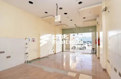 محل تجاري - استوديو - 1 حمام للايجار في شارع  بو هامو - أبو هامور - الدوحة