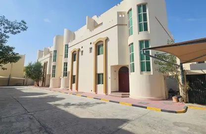 Villa - 5 Bedrooms - 4 Bathrooms for rent in Ain Khaled Villas - Ain Khaled - Doha
